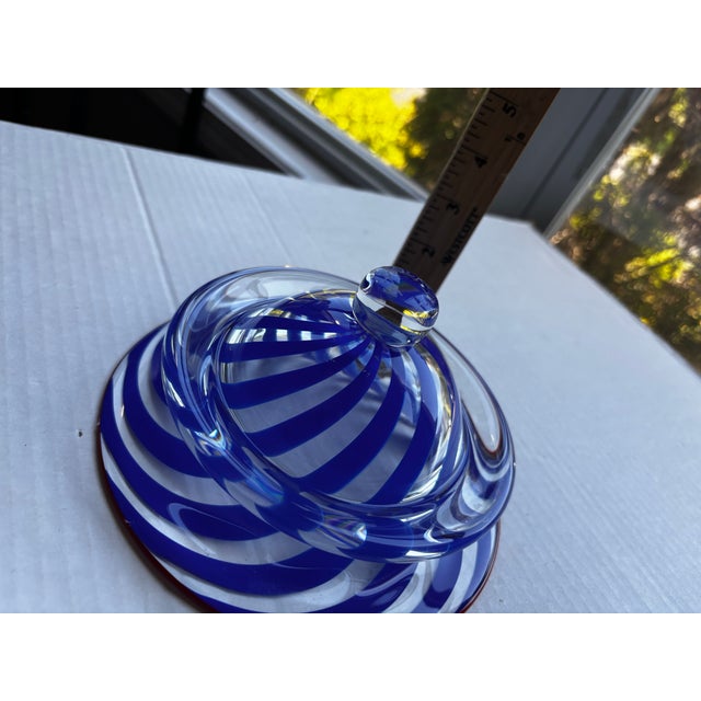 Royal Blue Vintage Johnathon Schmuck Signed Cobalt Blue Swirl Art Glass 94 Lid For Sale - Image 8 of 14