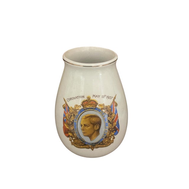 Souvenir from the coronation that never was! This is a small ceramic vase created as a souvenir for the coronation of King...