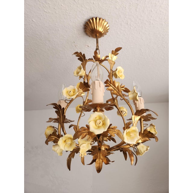 Vintage Gold-Plated and Hand-Forged Florentine Pendant Lamp with Porcelain Roses, 1960s For Sale - Image 4 of 18
