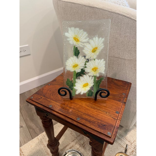 Mid-Century Modern Signed Peggy Karr Handcrafted Fused Glass White Daisy Rectangular Tray Platter For Sale - Image 3 of 5