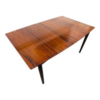 Mid-Century Danish Modern Rosewood Dining Table For Sale