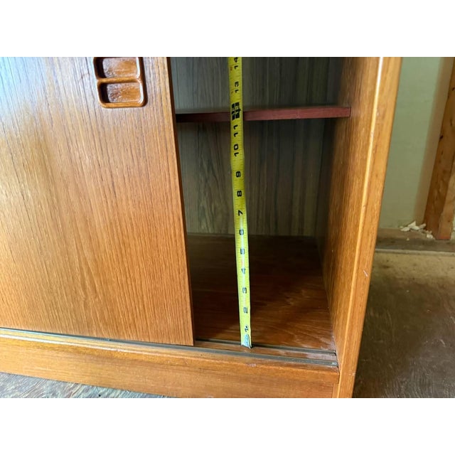 Pair of Mid Century Modern Teak Bookcases Storage Cabinets For Sale - Image 15 of 17