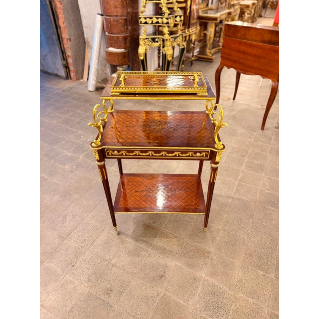 1940s French Louis XVI Style Mahogany & Gilt Bronze Two-Tier Serving Table With Tray For Sale In Orlando - Image 6 of 8