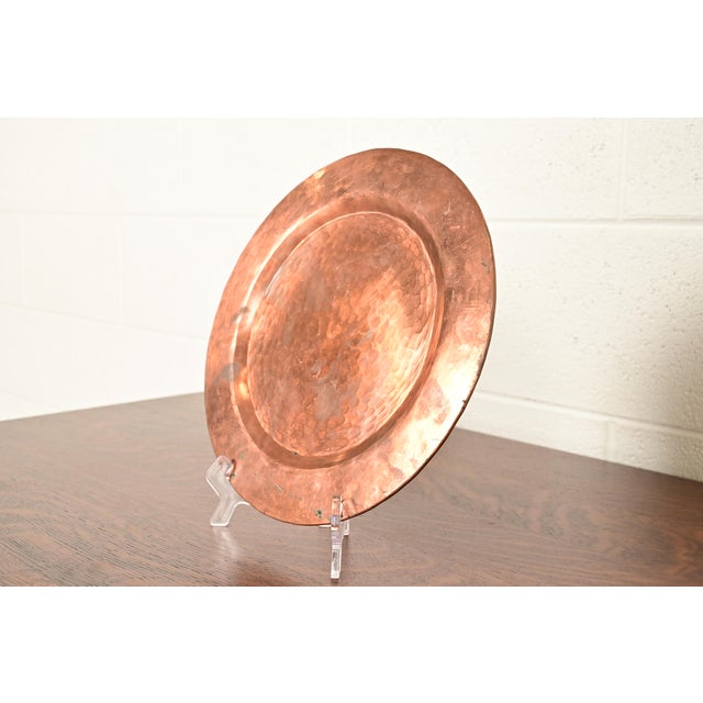 Art Deco Roycroft Style Arts & Crafts Hammered Copper Charger Plate or Tray For Sale - Image 3 of 11