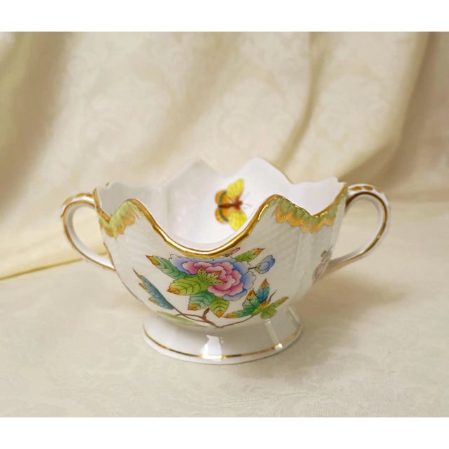 White 1980s Herend Queen Victoria Green 220 Vbo Double Spouted Sauce Gravy Boat Hungarian Porcelain For Sale - Image 8 of 13