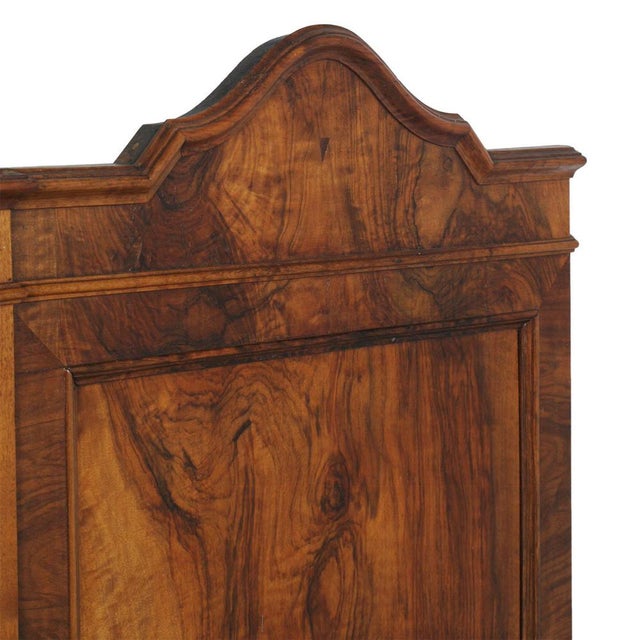 19th Century Neoclassical Solid Blond Walnut and Walnut Veneer Double Bed from Bassano Manufactures For Sale - Image 4 of 18