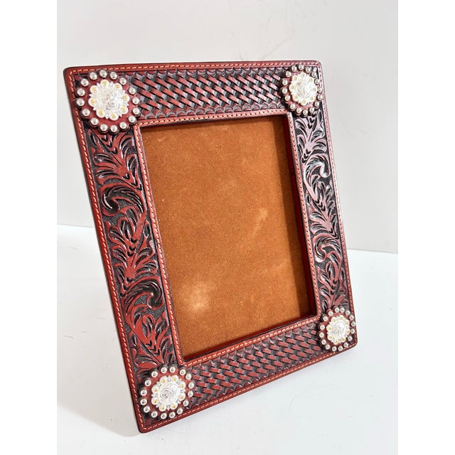 Rustic 1980s Southwestern Tooled Leather Picture Frame With Concho Accents, Holds 5x7 Photo For Sale - Image 3 of 12