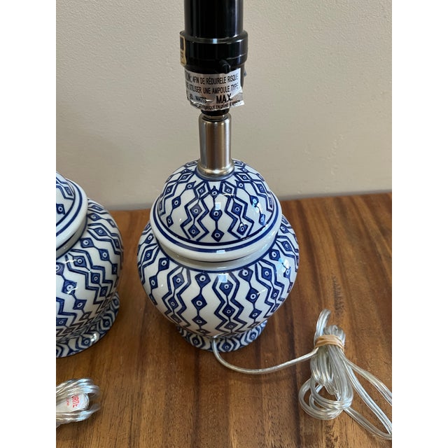 Blue Small Blue and White Geometric Pattern Ceramic Ginger Jar Lamps - Set of Two For Sale - Image 8 of 9