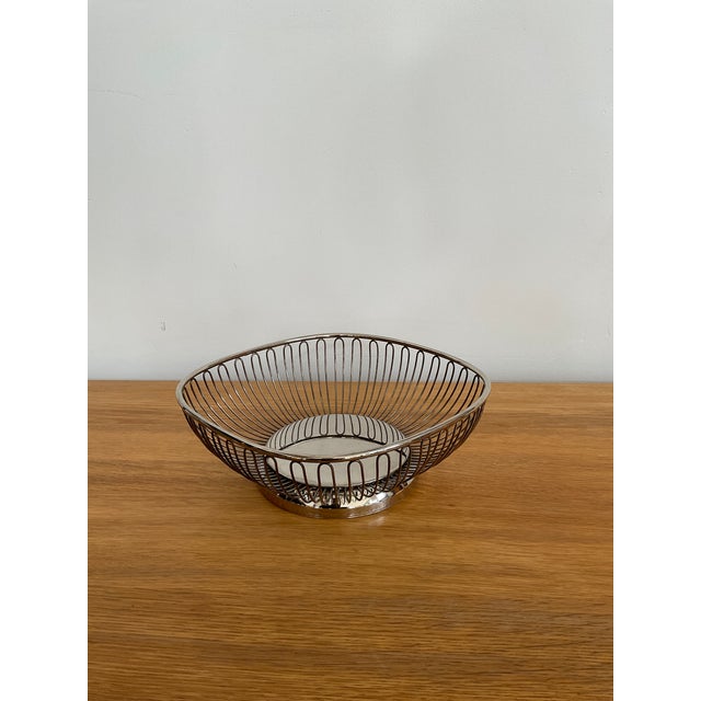 Mid-Century Silver Plated Bread Basket - Attributed to Gorham For Sale In Raleigh - Image 6 of 12