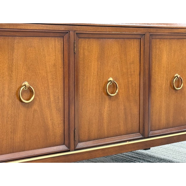 Mid-Century Mahogany China Cabinet / Display Case ~ by Drexel Interlude For Sale In Saint Louis - Image 6 of 13