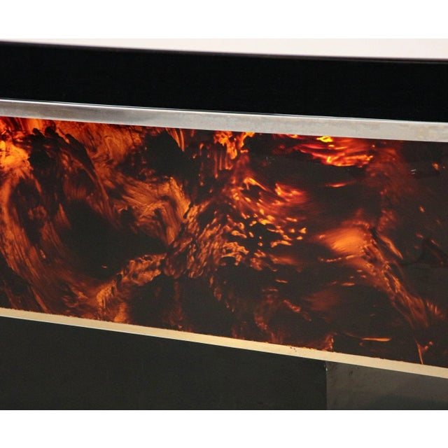 Tortoise Lucite Cocktail Table With Inerior Lights, France 1970s For Sale In New York - Image 6 of 12