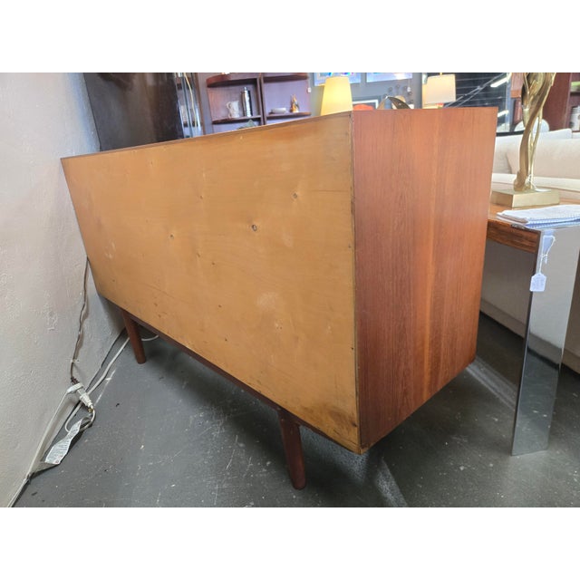 1950s Mid Century Danish 8 Drawer Lowboy Dresser by Børge Mogensen for Søborg Møbelfabrik For Sale - Image 5 of 10