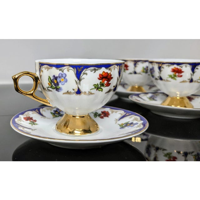 English Vintage Espresso Demitasse Cup & Saucer Set - Setting for Four (4) - 8 Pieces For Sale - Image 3 of 10