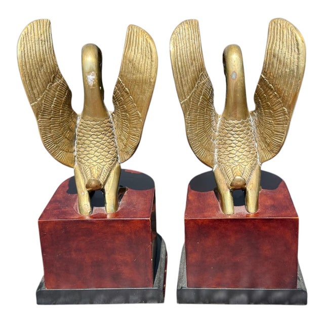 Neoclassical 20th-C. Italian Neo-Classical Style Brass Swan and Faux Burl Bookends Att. Borghese - Pair For Sale - Image 3 of 6