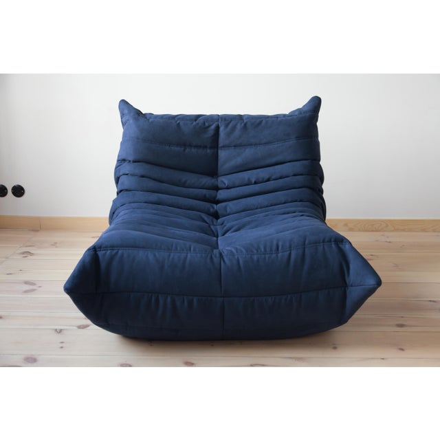 Textile Blue Microfiber Togo Living Room by Michel Ducaroy for Ligne Roset, 1970, Set of 5 For Sale - Image 7 of 17
