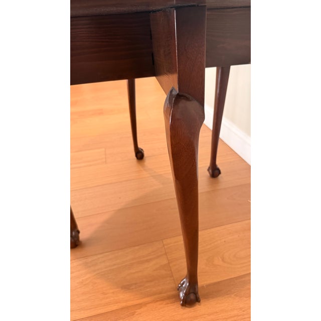 Late 20th Century Kittinger Colonial Williamsburg Drop Leaf Round Mahogany Table For Sale - Image 11 of 15