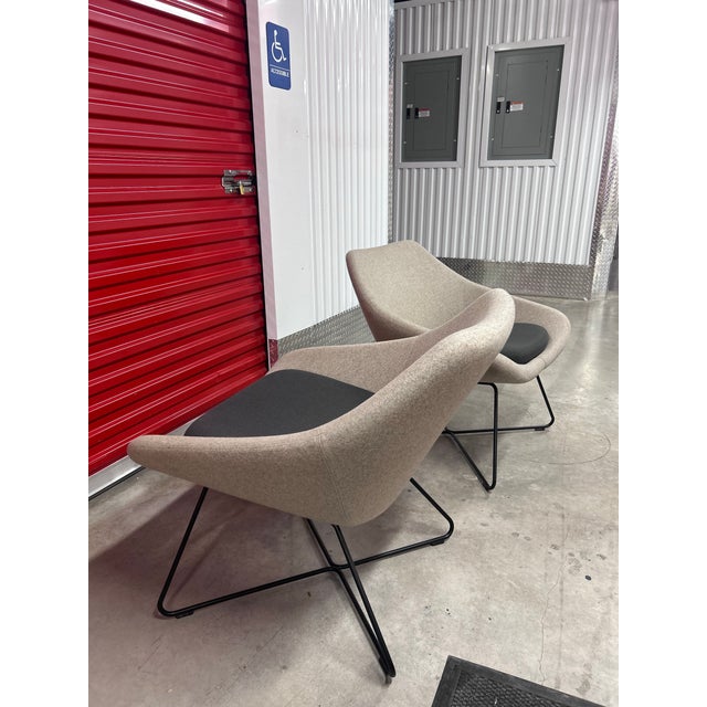 Exceptional design never goes out of style. The Allermuir Open Lounge Chair by PearsonLloyd is a perfect example of...