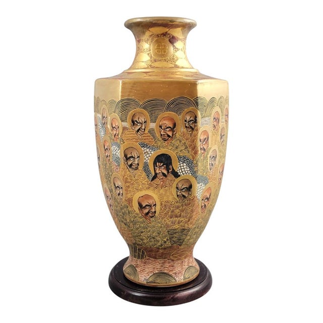 Large Japanese Meiji Satsuma Vase with 1000 Arhats and Dragon Motif from Hotoda For Sale - Image 4 of 15