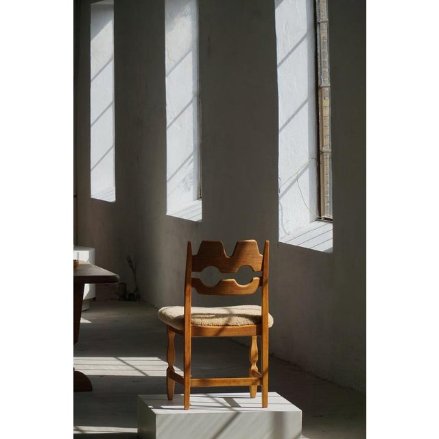 Razorblade Chairs in Oak and Lambswool attributed to Henning Kjærnulf, 1960s, Set of 10 For Sale - Image 11 of 18