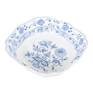 Square Porcelain Bowl with Zwiebelmuster Pattern from Meissen, Germany, Early 20th Century. For Sale