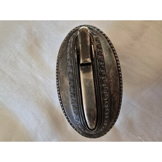 Queen Anne Vintage Ronson Queen Anne Silver-Plated Table Lighter For Sale - Image 3 of 11