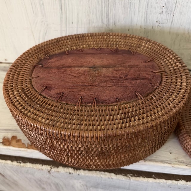 Vintage Wicker Basket W/ Lizard Top For Sale In Houston - Image 6 of 12