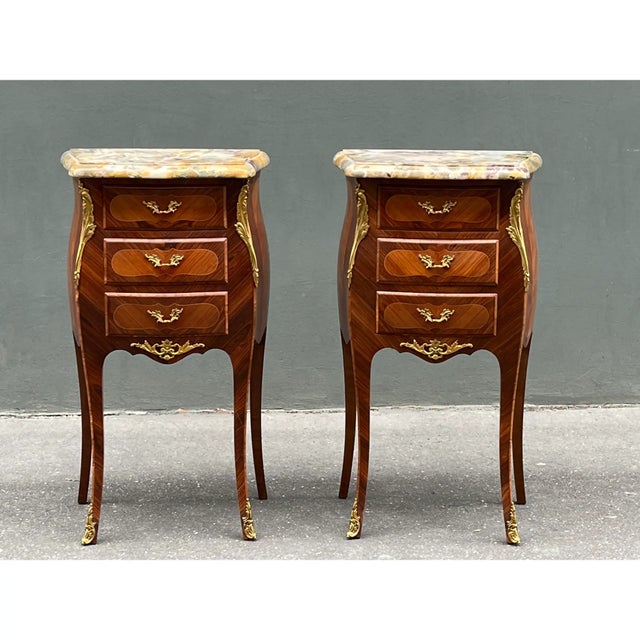 1920s Pair of French Louis XV Style Rosewood Nightstands For Sale - Image 12 of 13