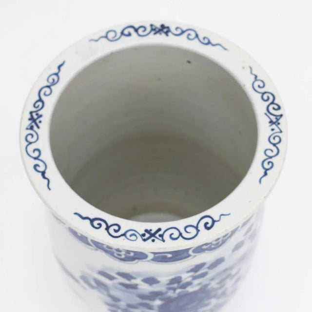 Blue Pair of Chinese Blue and White Porcelain Vases For Sale - Image 8 of 9