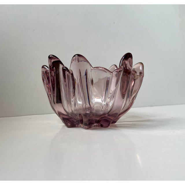 Vintage Swedish Freeform Pink Crystal Bowl by Bosse Rubin for Åfor, 1960s For Sale - Image 6 of 10