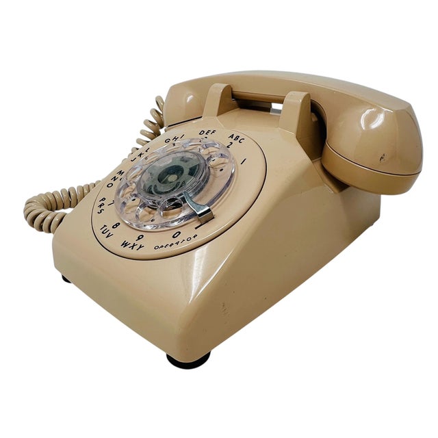 Vintage I T T Model 500 Beige Rotary Phone | Working 1983 Desk Telephone | Polished | Original Cords | Smooth Dial Movement For Sale In Tampa - Image 6 of 14