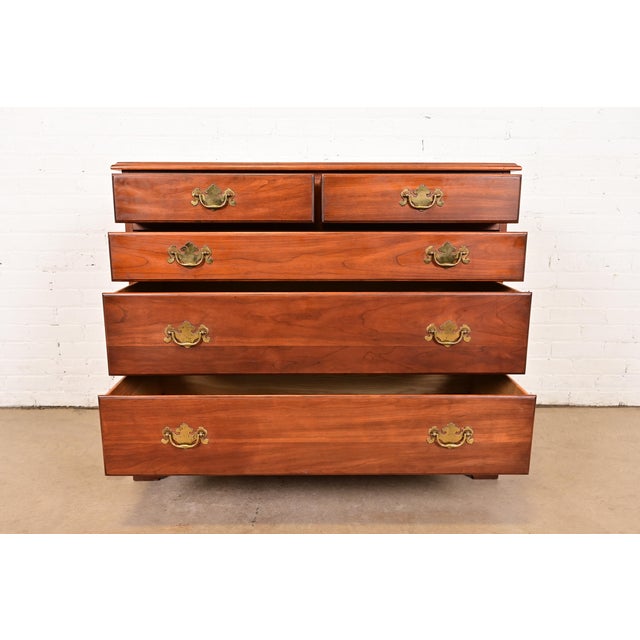 Henkel Harris Georgian Solid Cherry Wood Five-Drawer Dresser or Chest of Drawers, Circa 1960s For Sale In South Bend - Image 6 of 15