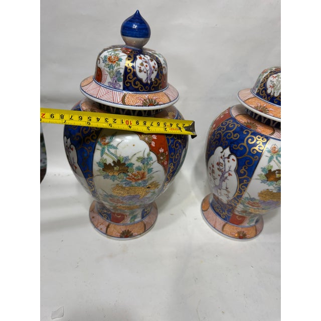 Pair of Japanese Imari Porcelain Covered Vases / Ginger Jars With Lids by l.j For Sale - Image 11 of 17