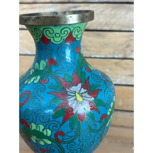 Chinese Vintage Chinese Cloisonné Vase – Turquoise Enamel Floral Design 7” For Sale - Image 3 of 6