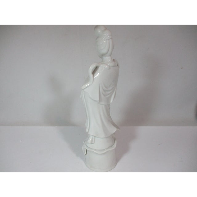 White White Porcelain Asian Figurine For Sale - Image 8 of 13