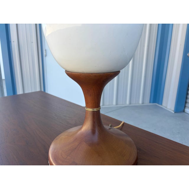 1960s Mid-Century Modern Tall Sculptural Walnut & Ceramic Table Lamp For Sale - Image 11 of 11