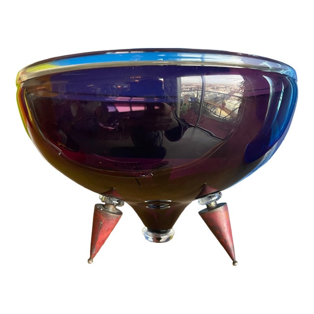 1980s Memphis Design Ettore Sottsass Style Metal Footed Amethyst Glass Bowl Fontana Arte Style For Sale