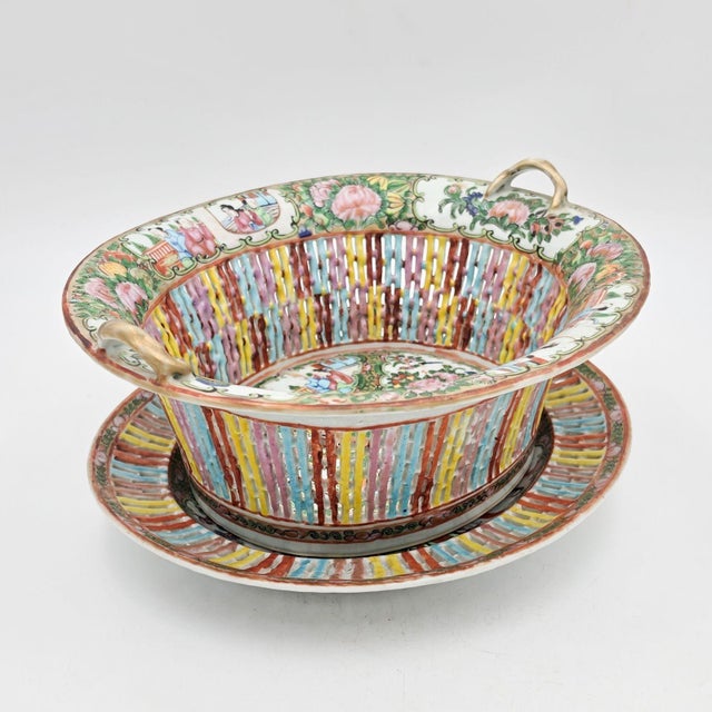 Rose Medallion Chestnut Basket China c.1880 For Sale - Image 4 of 14