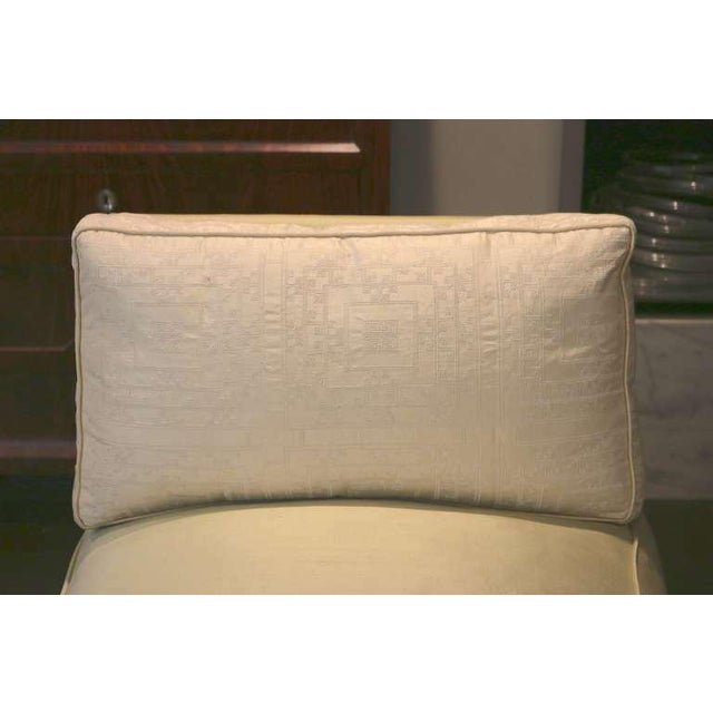 1980s Chic Socialite Silk Chaise Daybed Bench-Ceruse Oak by Famed Sister Parish/Albert Hadley For Sale - Image 5 of 8