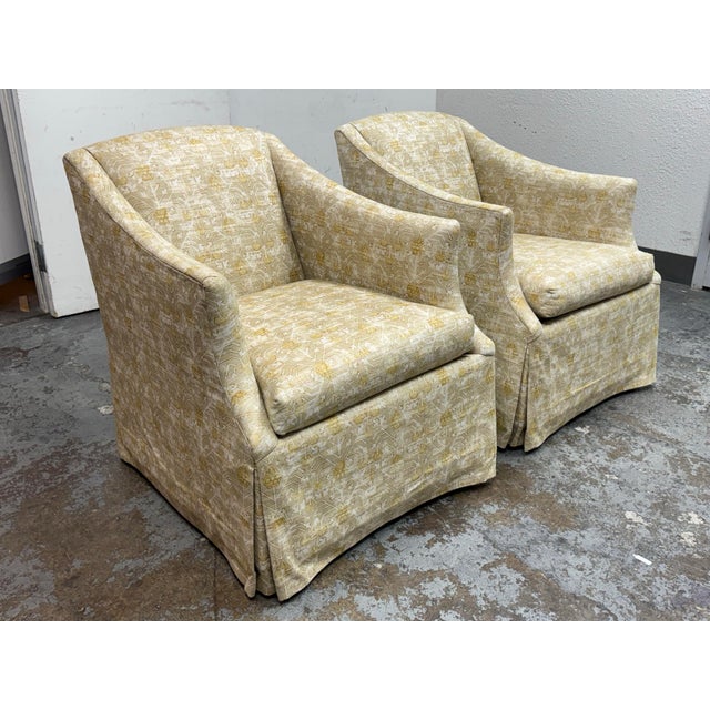 Contemporary Lee Industries Swivel Lounge Chairs, Pair For Sale - Image 3 of 12