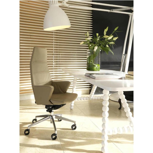Hyway High Backrest Executive Chair in Aluminum and Upholstery by Quinti Sedute For Sale - Image 4 of 9