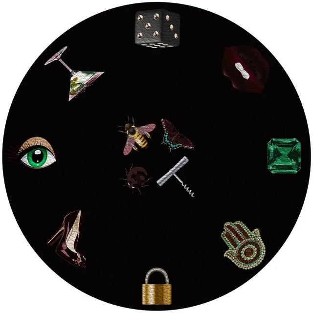 These pebbled vinyl leather placemats have patterns on the front and off-white on the back. This set can be used indoors...