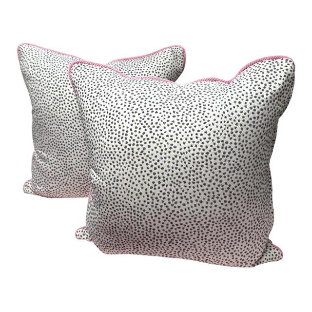 22'' Gray Dot With Pink Trim Pillows For Sale
