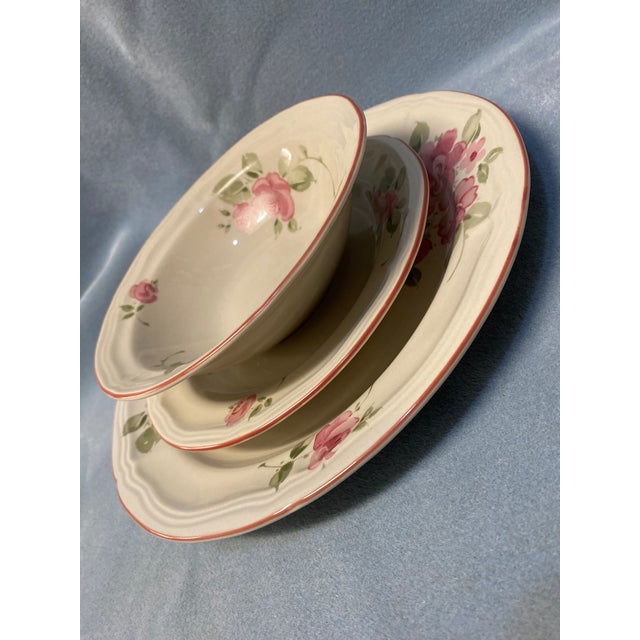 1990s Gibson Roseland Fine Stoneware 5-Piece Place Setting For Sale - Image 18 of 18