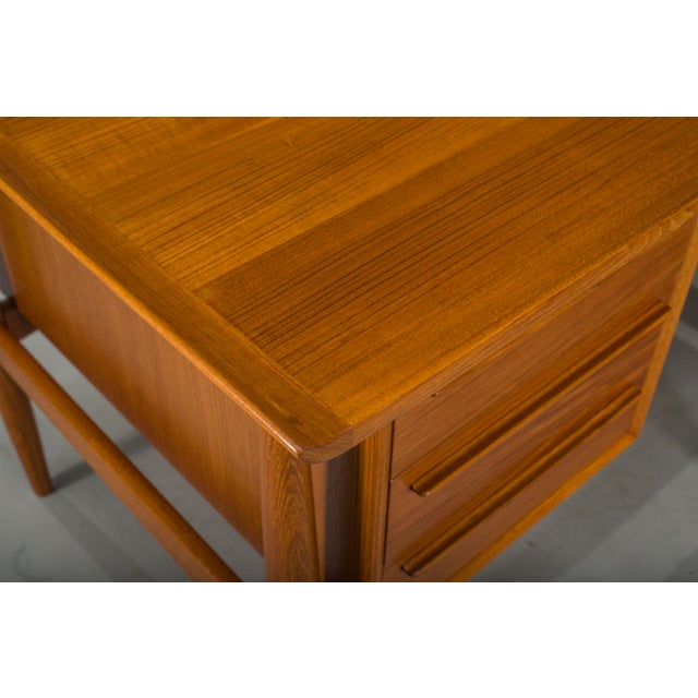 Wood Mid-Century Danish Teak Executive Desk by Arne Vodder for H.P. Hansen, 1960s For Sale - Image 7 of 18