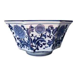 Ashland Villa Estate Blue & White Chinoiserie Porcelain Octagonal Decorative BowL For Sale