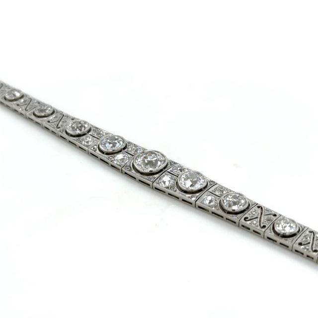 Art Deco 1920s Art Deco Diamond Bracelet, Platinum For Sale - Image 3 of 5
