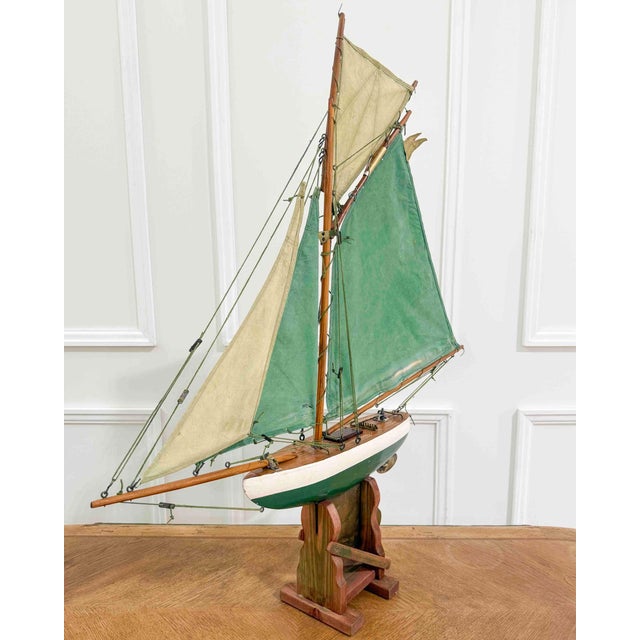 English 20th Century Carved Wood Gaff Cutter Pond Yacht For Sale - Image 11 of 12