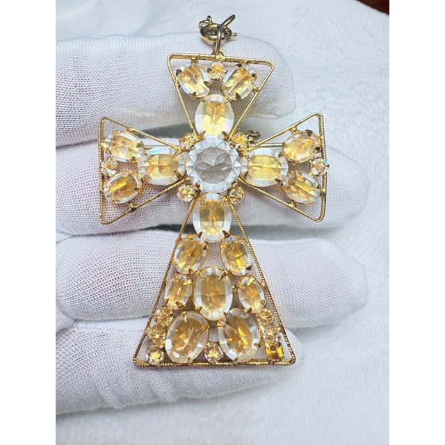 1960s 1960s Signed Schreiner New York Cross Pendant Brooch Clear Crystal With Original Chain For Sale - Image 5 of 15