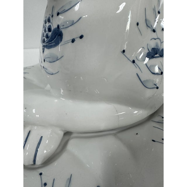 Ceramic Vintage Italian Ceramic Blue and White Cat Figurine on Pillow For Sale - Image 7 of 12