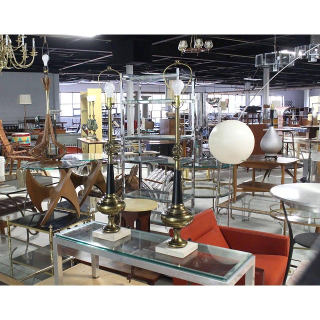 Mid-Century Modern Pair Mid Century Modern Stiffel Brass Finial Shape Table Lamps Square Marble Bases MINT! For Sale - Image 3 of 9